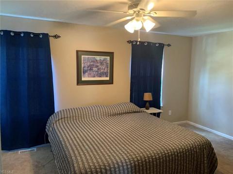1736 Robindale St, Wickliffe, OH 44092 photo 4