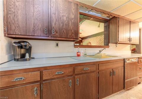 2128 Miami Rd, Euclid, OH 44117 photo 9