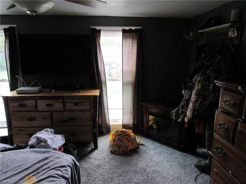 411 Thayer Ave, Ashtabula, OH 44004 photo 8