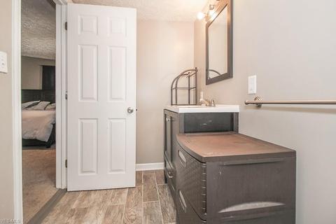 146 Elbe St, Elyria, OH 44035 photo 15