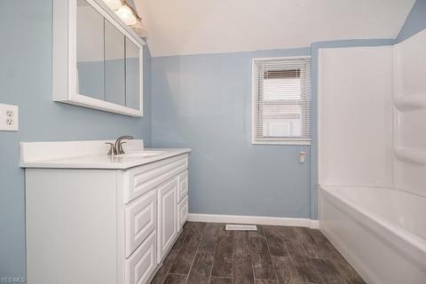 146 Elbe St, Elyria, OH 44035 photo 25