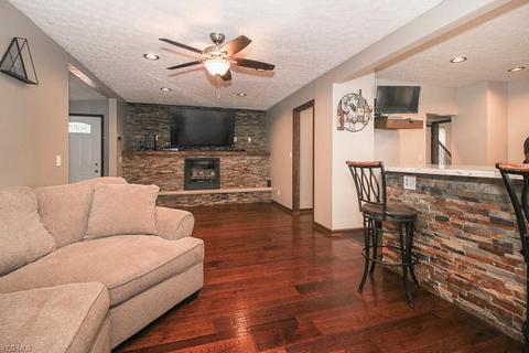 146 Elbe St, Elyria, OH 44035 photo 5