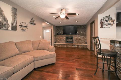 146 Elbe St, Elyria, OH 44035 photo 6