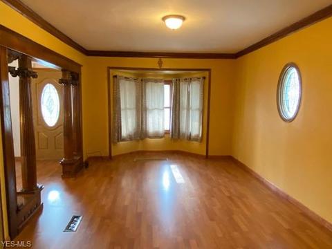 2381 Elyria Ave, Lorain, OH 44055 photo 3
