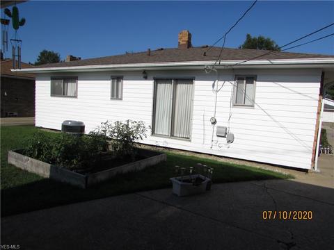 5832 E Glenn Dr, Maple Heights, OH 44137 photo 2