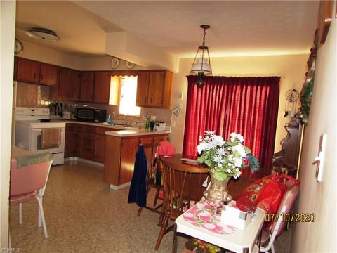 5832 E Glenn Dr, Maple Heights, OH 44137 photo 6