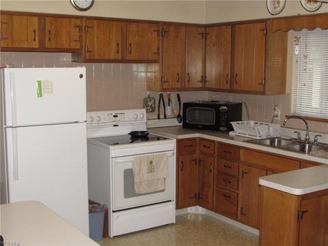 5832 E Glenn Dr, Maple Heights, OH 44137 photo 14