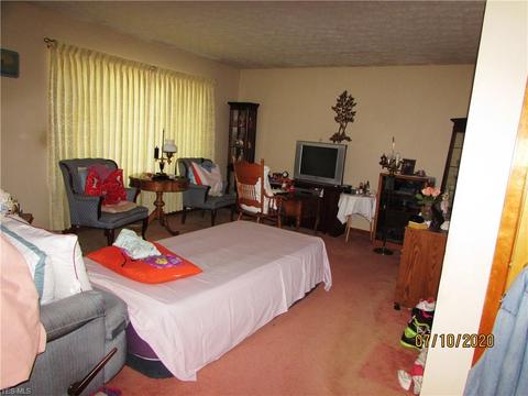 5832 E Glenn Dr, Maple Heights, OH 44137 photo 8