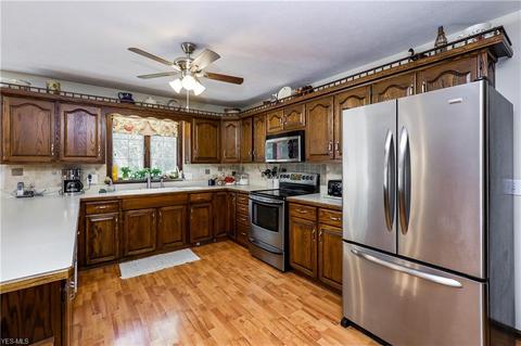 3416 Briton Cir NW, Canton, OH 44708 photo 5