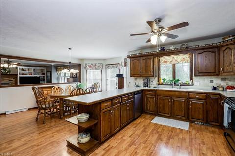 3416 Briton Cir NW, Canton, OH 44708 photo 4