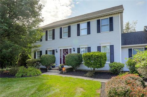 3416 Briton Cir NW, Canton, OH 44708 photo 2