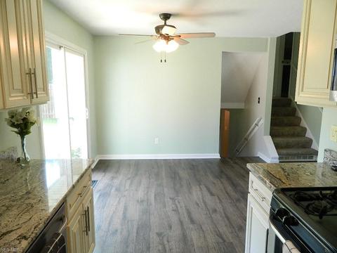 7682 Manor Dr, Mentor On The Lake, OH 44060 photo 10