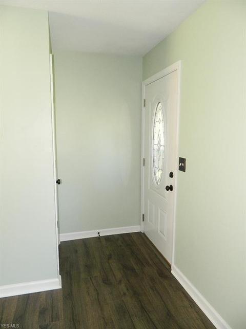 7682 Manor Dr, Mentor On The Lake, OH 44060 photo 4