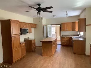 718 5th St, Struthers, OH 44471 photo 7