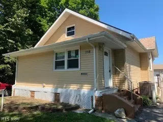 718 5th St, Struthers, OH 44471 photo 1