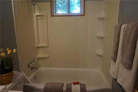 1440 Gladding Ave, Ashtabula, OH 44004 photo 14