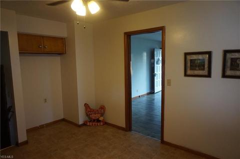 1440 Gladding Ave, Ashtabula, OH 44004 photo 7