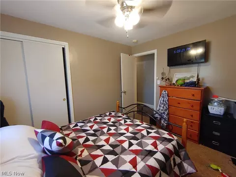 2320 E 38th St, Ashtabula, OH 44004 photo 15
