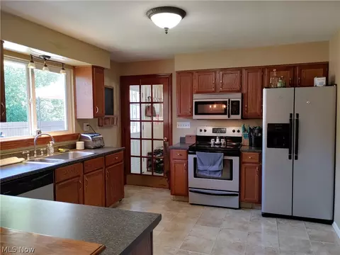 2320 E 38th St, Ashtabula, OH 44004 photo 6