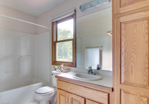 3946 State Rd, Akron, OH 44319 photo 22