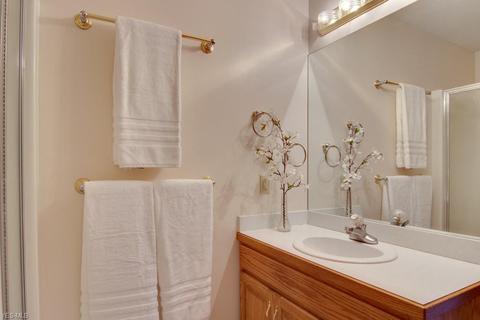 3946 State Rd, Akron, OH 44319 photo 19