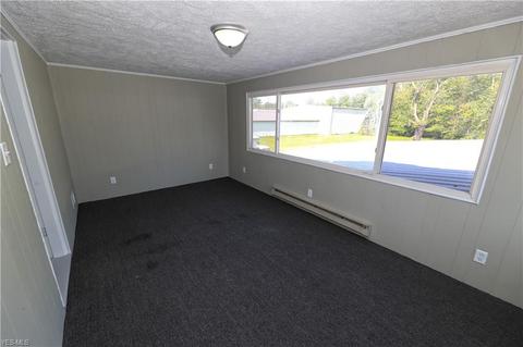 3017 W Prospect Rd, Ashtabula, OH 44004 photo 12