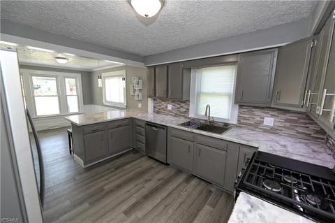3017 W Prospect Rd, Ashtabula, OH 44004 photo 7