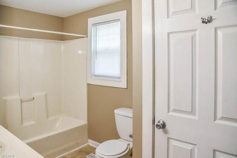 116 Maple Ave SE, Massillon, OH 44646 photo 17