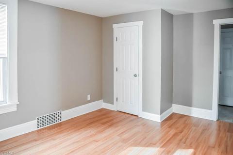 116 Maple Ave SE, Massillon, OH 44646 photo 2