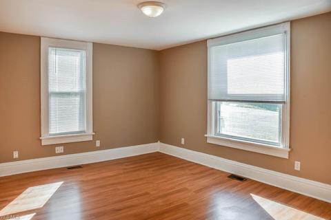 116 Maple Ave SE, Massillon, OH 44646 photo 3