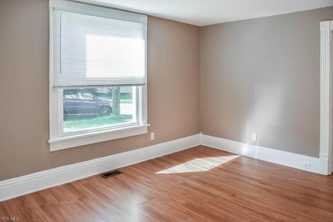 116 Maple Ave SE, Massillon, OH 44646 photo 7