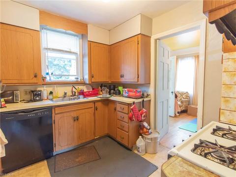 80 E 216th St, Euclid, OH 44123 photo 5