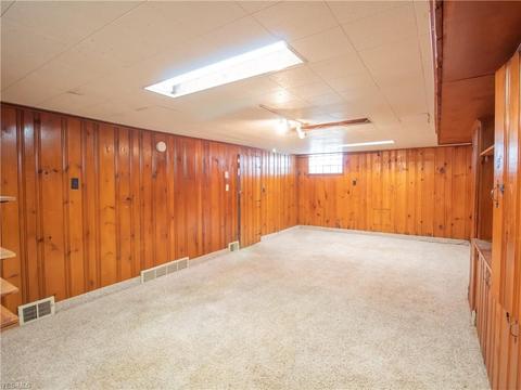 244 E 218th St, Euclid, OH 44123 photo 18