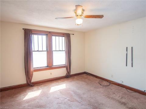 244 E 218th St, Euclid, OH 44123 photo 12