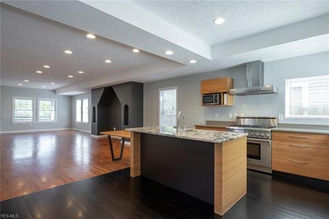 2442 W 7 St, Cleveland, OH 44113 photo 8