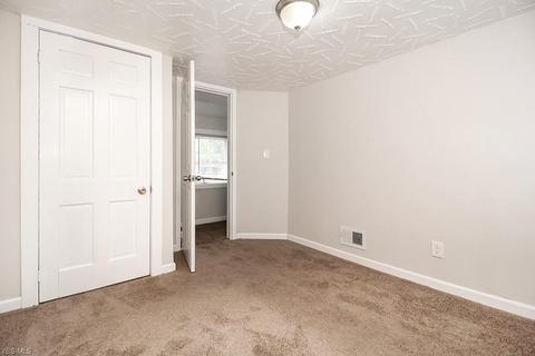 907 E 35th St, Lorain, OH 44055 photo 12