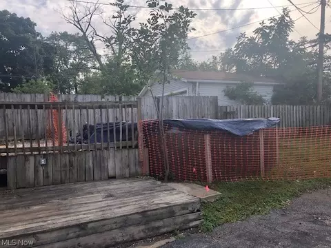 5507 Clement Ave, Maple Heights, OH 44137 photo 9