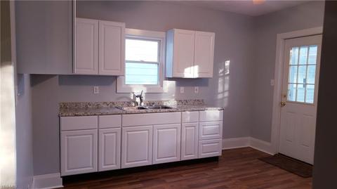 80 E 214th St, Euclid, OH 44123 photo 5