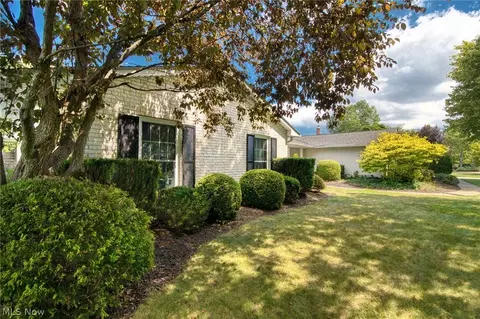 125 Windbrook Ct, Elyria, OH 44035 photo 3