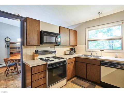 855 Old Spring Rd, Copley, OH 44321 photo 7