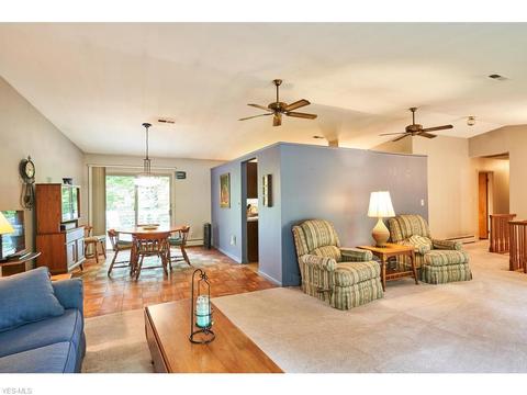 855 Old Spring Rd, Copley, OH 44321 photo 4