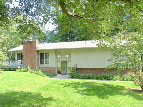 855 Old Spring Rd, Copley, OH 44321 photo 1