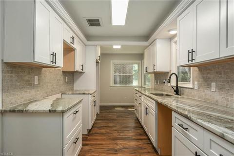 310 E 262nd St, Euclid, OH 44132 photo 12