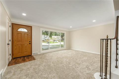 310 E 262nd St, Euclid, OH 44132 photo 5