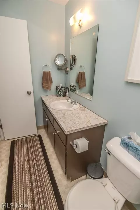 6211 Regency Dr, Parma, OH 44129 photo 17