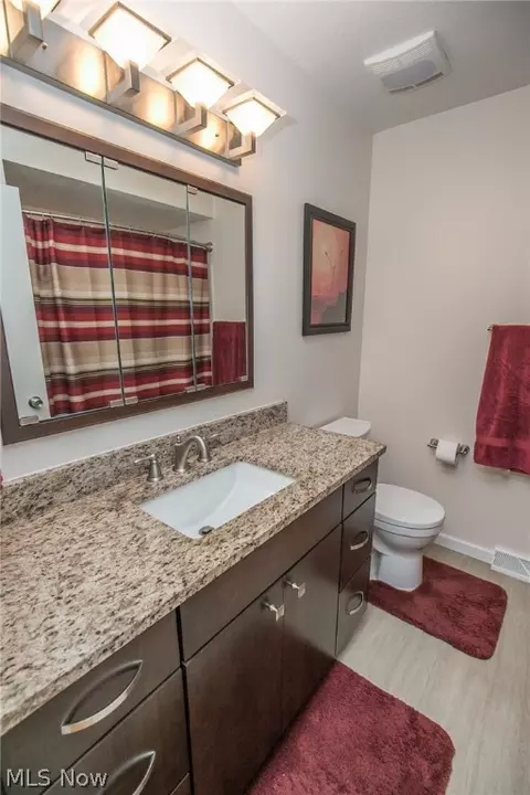 6211 Regency Dr, Parma, OH 44129 photo 18