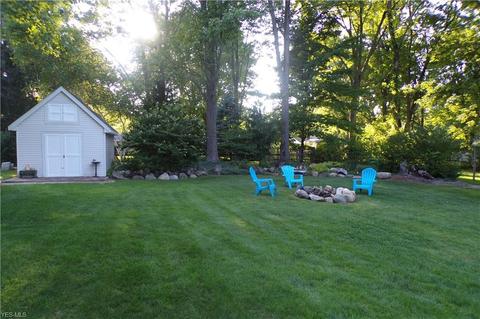 6064 Collins Rd, Mentor, OH 44060 photo 4