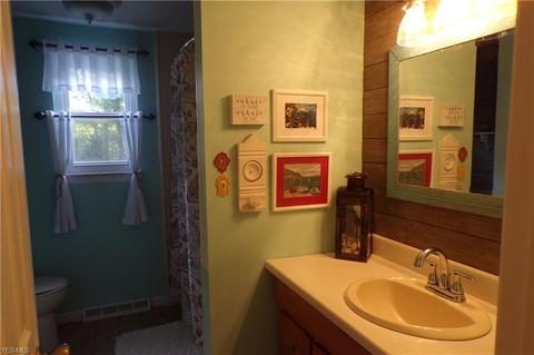 6064 Collins Rd, Mentor, OH 44060 photo 18