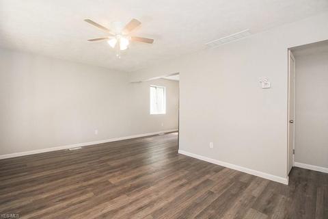 9885 Belden Dr, Windham, OH 44288 photo 4