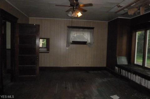 356 Poland Ave, Struthers, OH 44471 photo 8